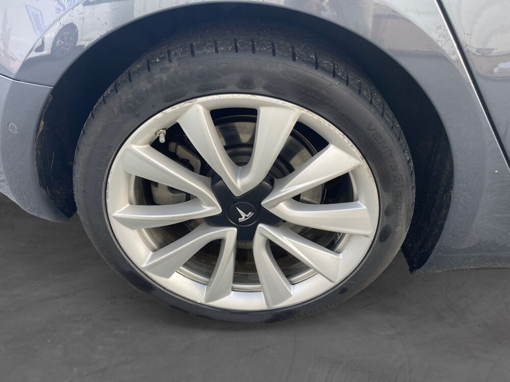 Model 3 Long-Range Dual Motor AWD 2019 occasion 17200 Saint-Sulpice-de-Royan