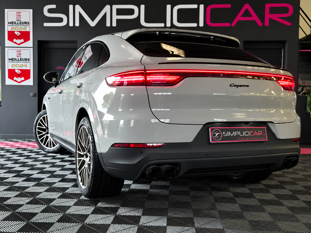 Cayenne COUPE 3.0 V6 462 E-HYBRID AUTO 2023 occasion 73290 La Motte-Servolex