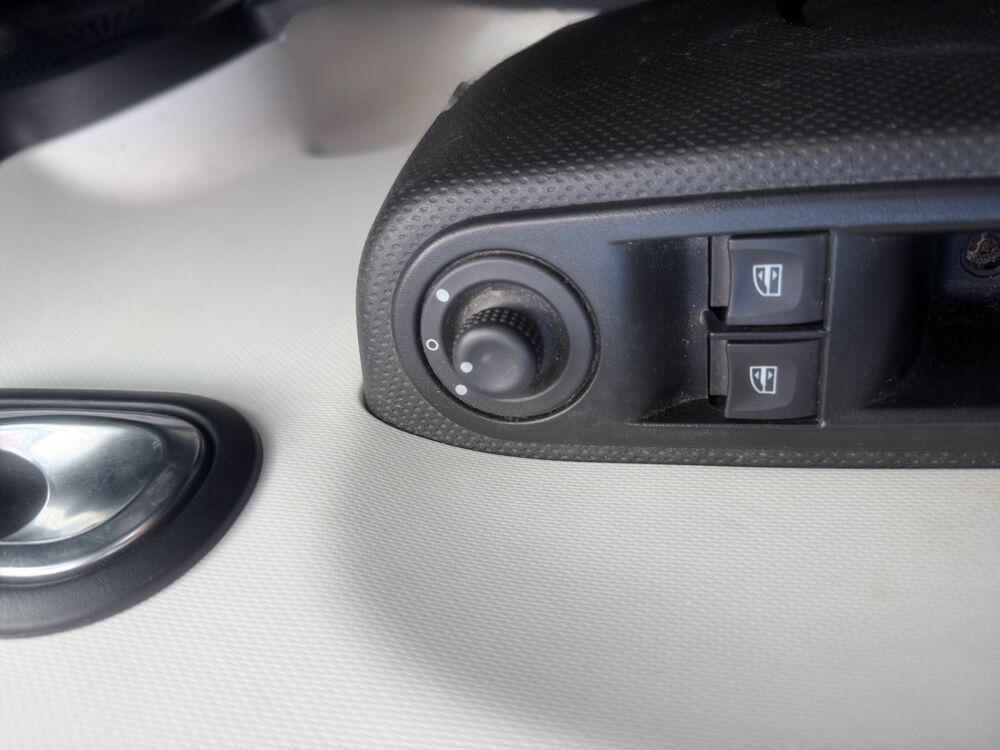 Twingo TWINGO 0.9 TCE 90 ENERGY LIMITED 2018 occasion 93100 Montreuil