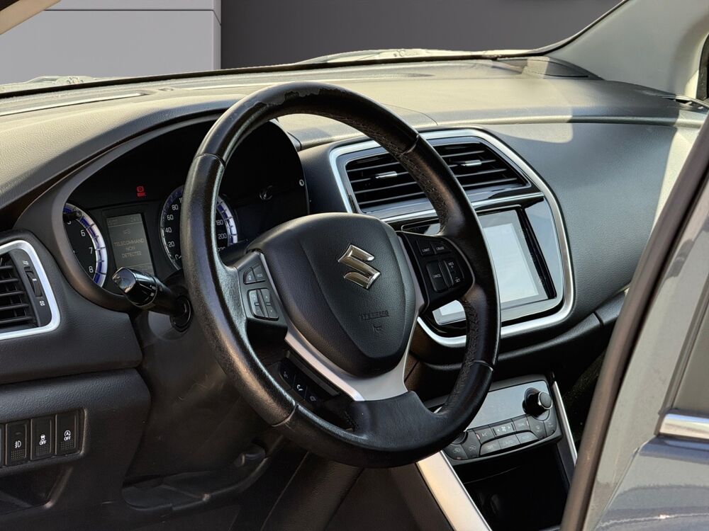 S-cross Privil&egrave;ge 2017 occasion 45750 Saint-Pryv&eacute;-Saint-Mesmin