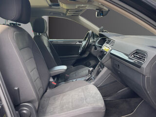 Tiguan R-LINE 2019 occasion 69730 Genay