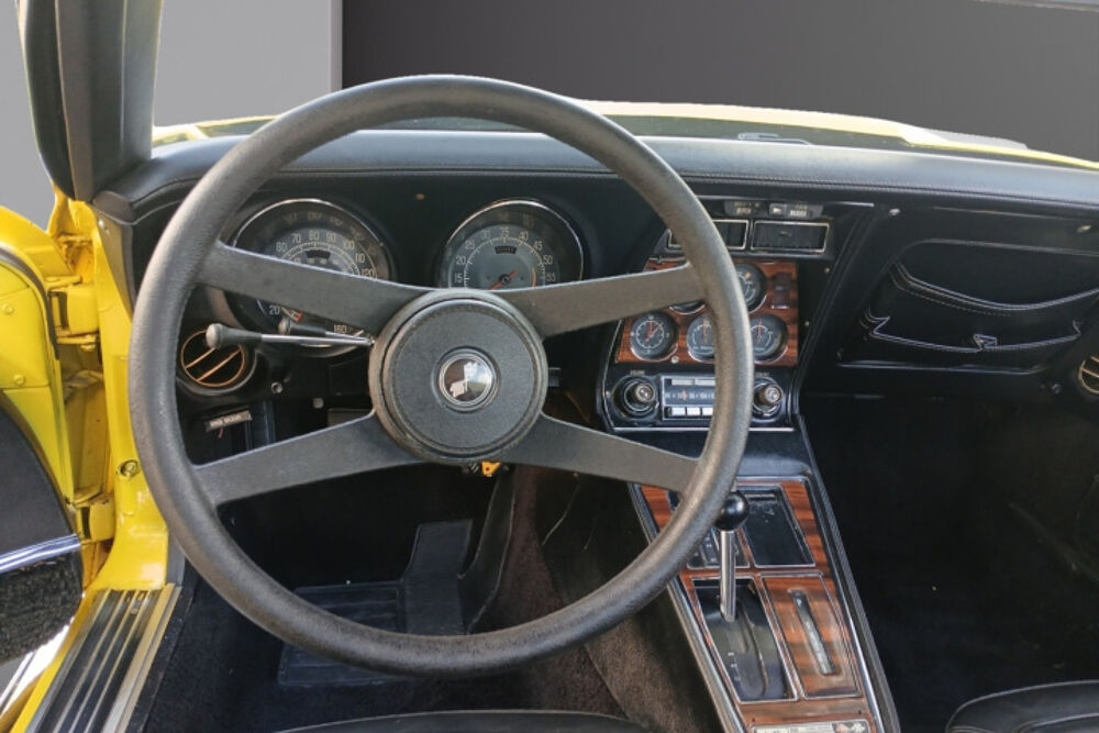 Corvette CHEVROLET C3 1976 occasion 13600 La Ciotat