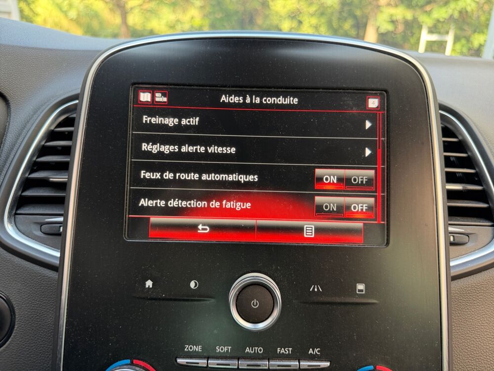 Grand scenic IV GRAND 1.7 BLUE DCI 120 BUSINESS INTENS 7P 2019 occasion 30900 Nimes