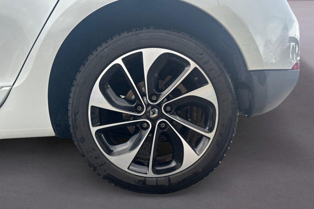 M&eacute;gane III (3) 1.2 TCE 130 BOSE EDITION EDC 2015 occasion 64121 Serres-Castet