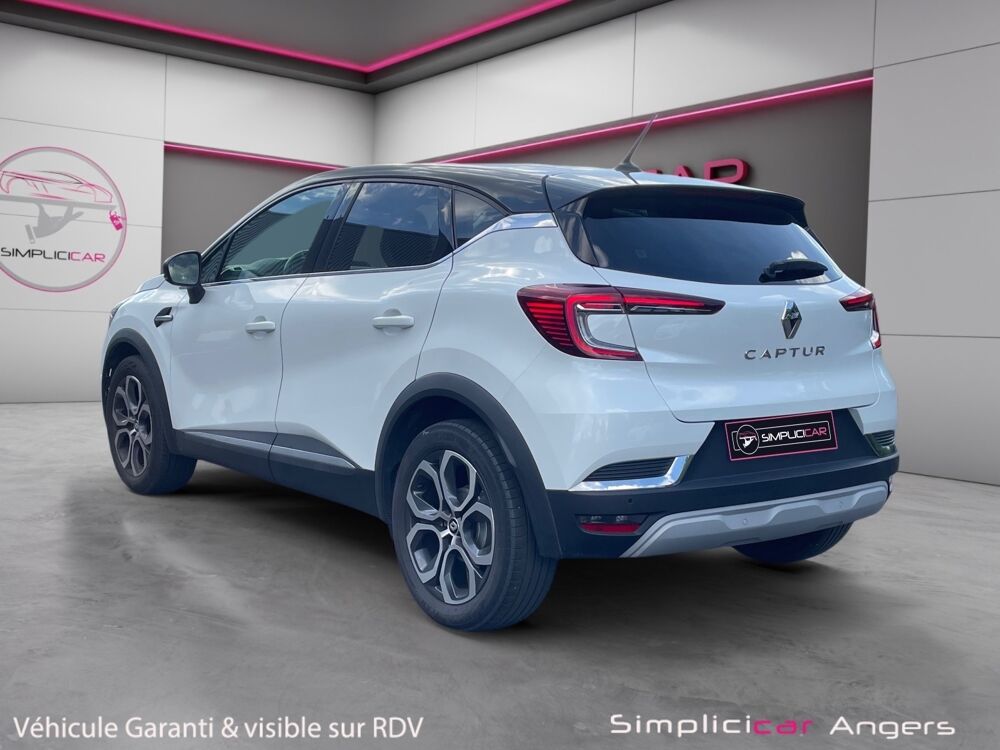 Captur 1.3 MILD HYBRID 140 INTENSE 2022 occasion 49070 Beaucouz&eacute;