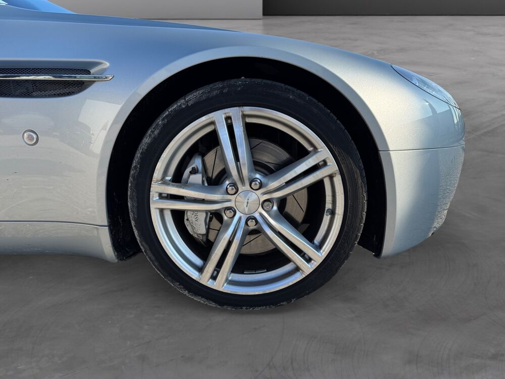 V8 ASTON MARTIN VANTAGE 4.7 SPORTSHIFT 2008 occasion 45750 Saint-Pryv&eacute;-Saint-Mesmin