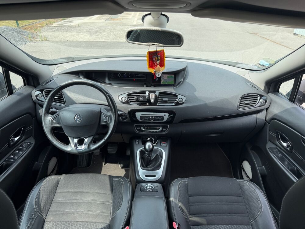 Grand Sc&eacute;nic III GRAND 1.6 DCI 130 BOSE 5P 2014 occasion 62223 Saint-Laurent-Blangy
