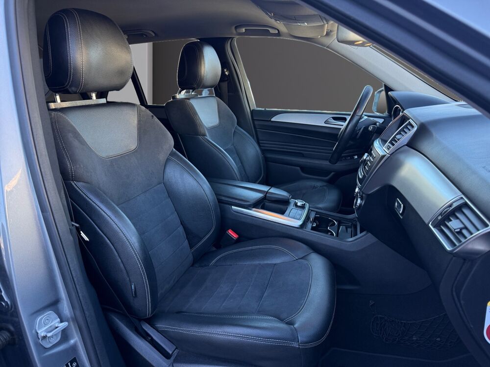 Classe M ML 350 CDI BLUETEC 2012 occasion 83210 La Farl&egrave;de