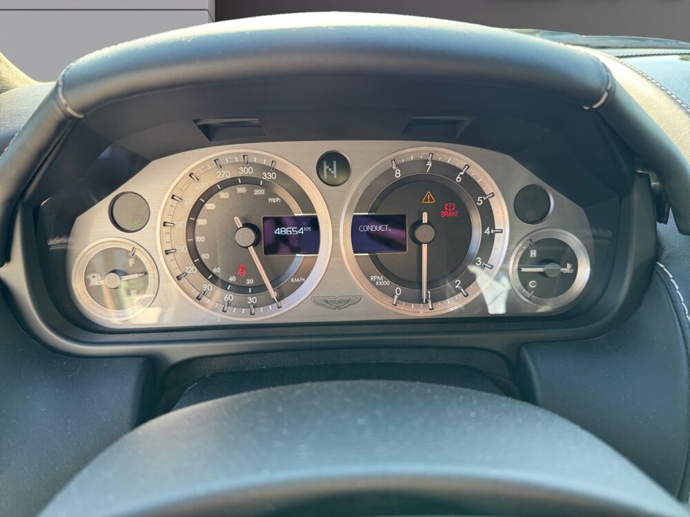 V8 ASTON MARTIN VANTAGE 4.7 SPORTSHIFT 2008 occasion 45750 Saint-Pryv&eacute;-Saint-Mesmin