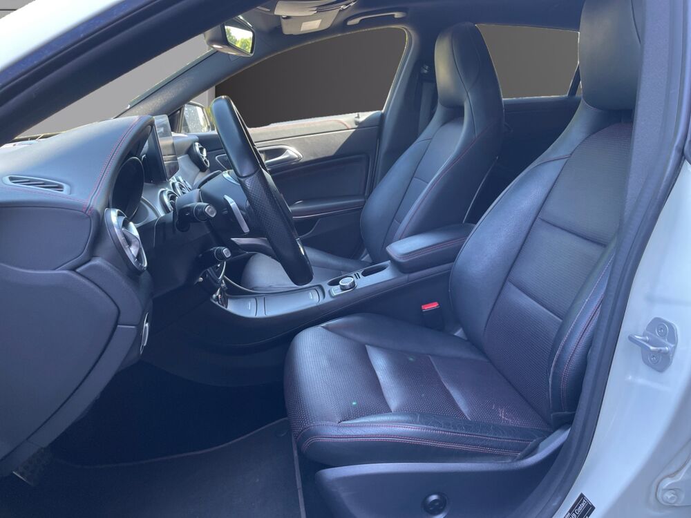 Classe CLA SB CLA 220 CDI FASCINATION 7G_TRONIC 2015 occasion 49070 Beaucouz&eacute;