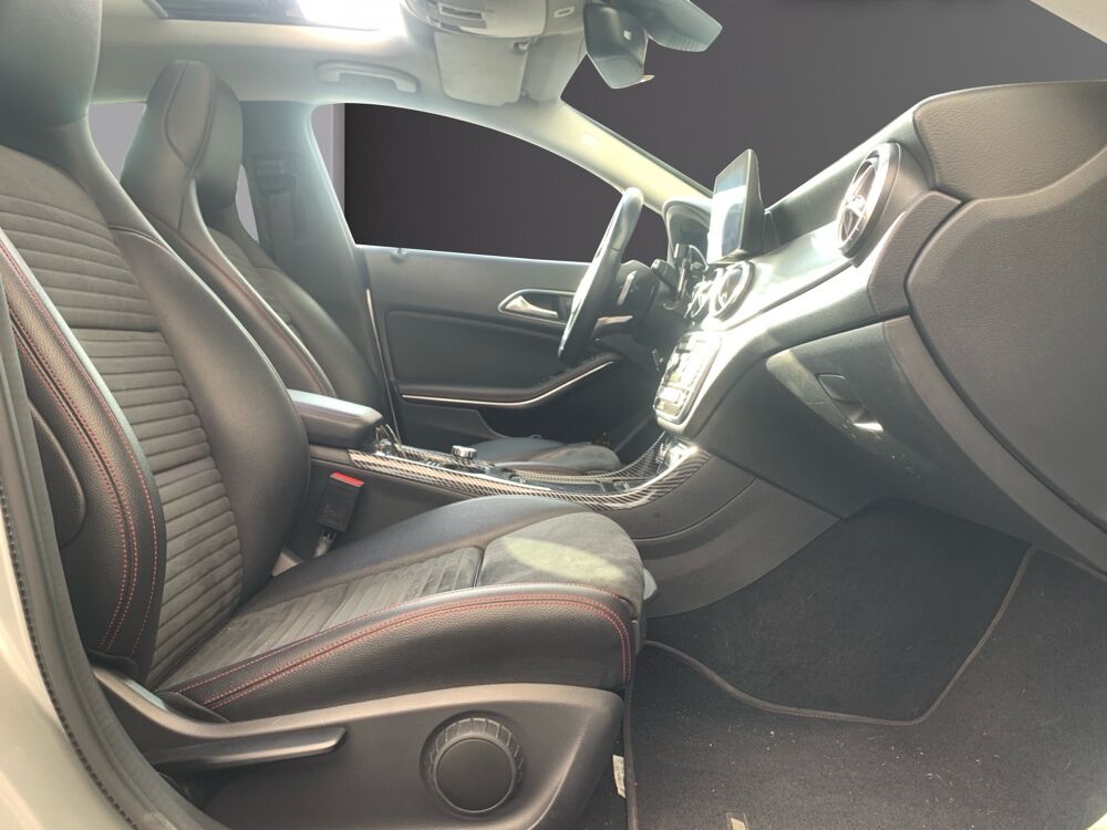 Classe CLA SB CLA 220 D FASCINATION 4MATIC BA 2018 occasion 93100 Montreuil