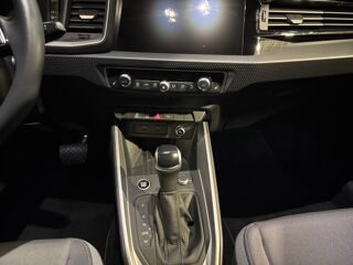 A1 35 TFSI 150 DESIGN LUXE S TRONIC 2024 occasion 64121 Serres-Castet
