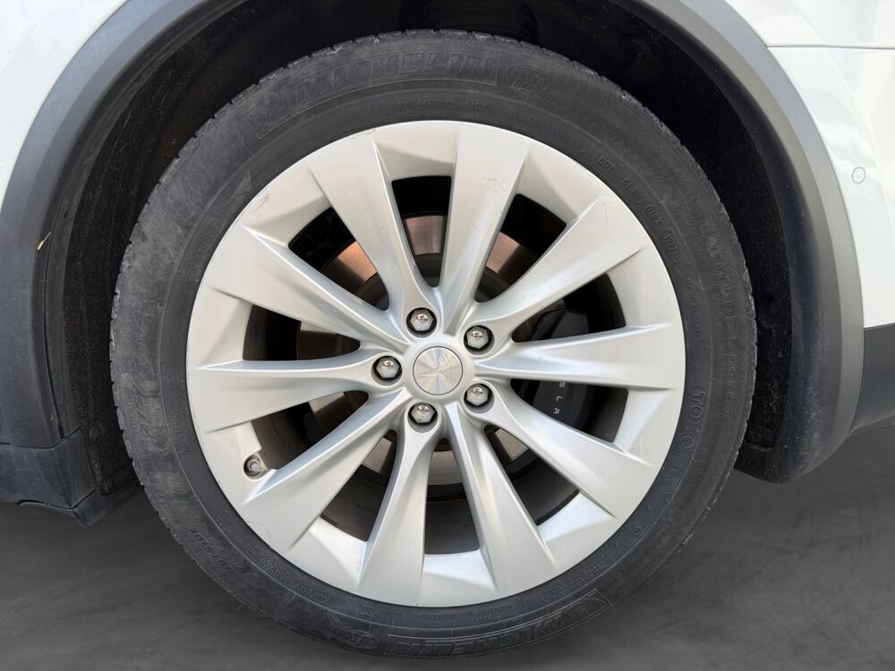 Model X DUAL MOTOR AWD 2019 occasion 14320 Saint-Andr&eacute;-sur-Orne