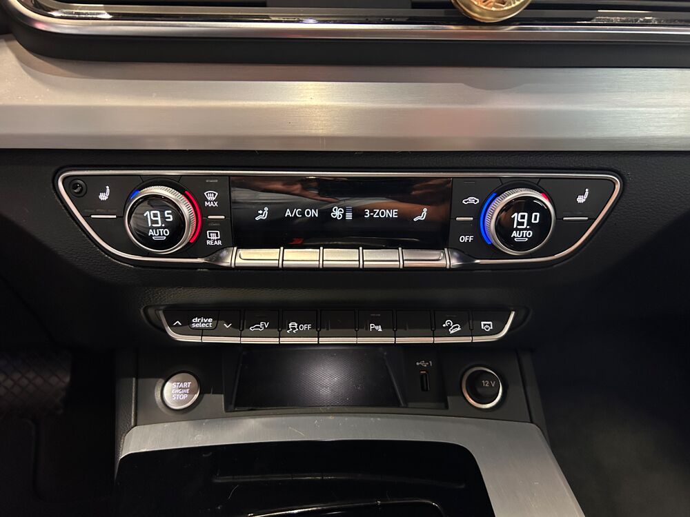 Q5 SB 55 TFSI-E 367 QUATTRO S LINE BLACK EDITION S TRONIC P2 2023 occasion 73290 La Motte-Servolex
