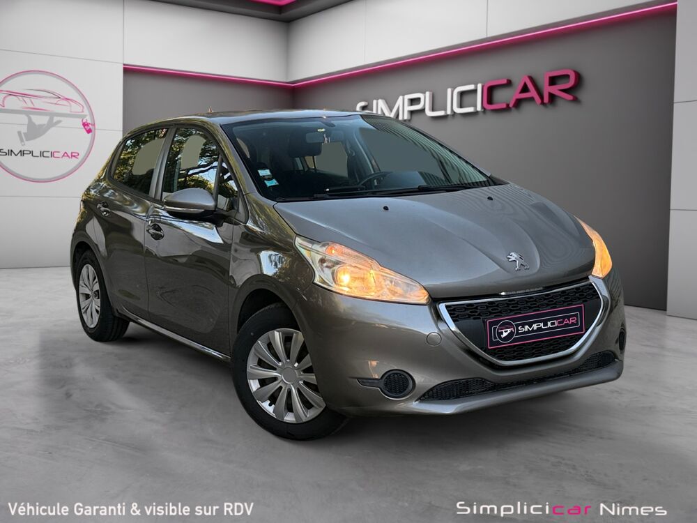 208 1.4 HDI 68 Active 2013 occasion 30900 Nimes