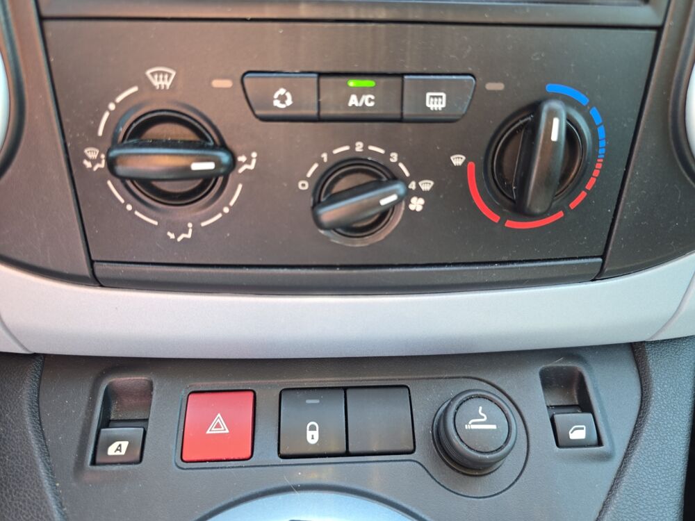 Berlingo 1.6 E-HDI 90 EXCLUSIVE 2014 occasion 03300 Cusset