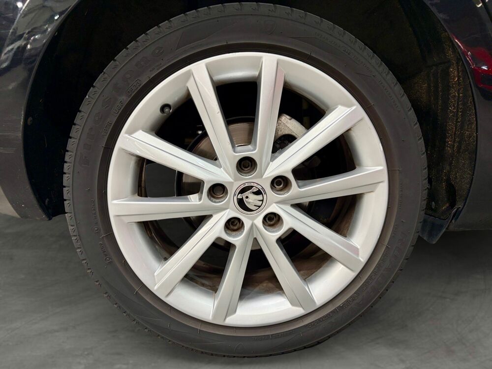 Octavia COMBI 1.2 TSI 110 EDITION 2016 occasion 69530 Brignais
