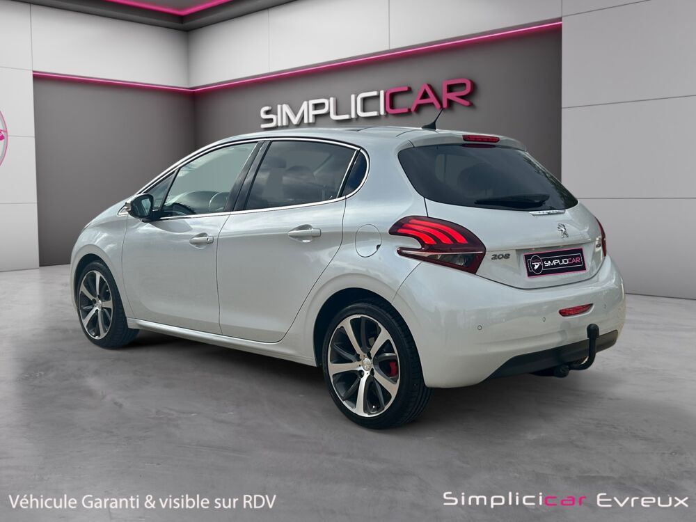 208 PEUGEOT 1.6 BLUE HDI 120 FELINE 2015 occasion 27000 &Eacute;vreux