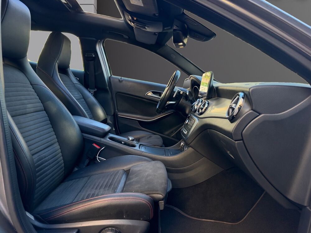 Classe GLA GLA 180 FASCINATION BA 2018 occasion 06400 Cannes