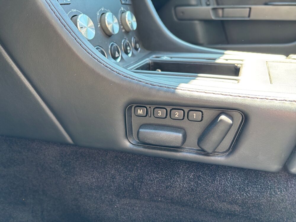 V8 VANTAGE ROADSTER 2010 occasion 25410 Saint-Vit