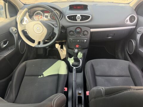 Clio RENAULT CLIO 3 Phase 2 68cv EDITION 1.5DCI 70 2009 occasion 69730 Genay