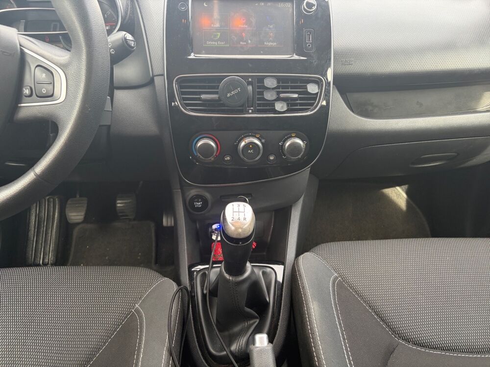 Clio Air M&eacute;dia Nav 2017 occasion 69730 Genay