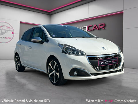 Peugeot 208 F&Eacute;LINE essence - 110Ch - Garantie