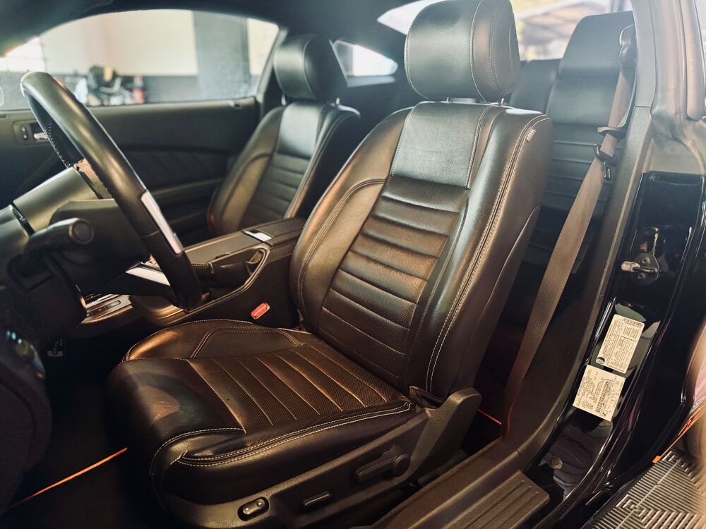 Mustang FORD MUSTANG V6 2013 occasion 73290 La Motte-Servolex