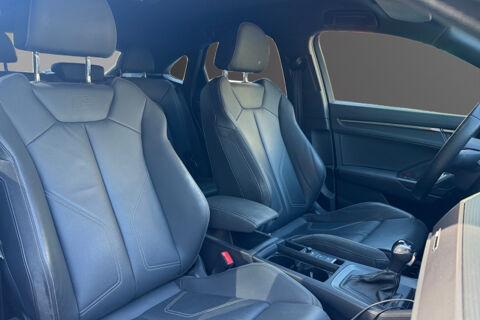 Q3 SB 35 TDI 2.0 150 BUSINESS EXECUTIVE STRONIC 2022 occasion 13600 La Ciotat
