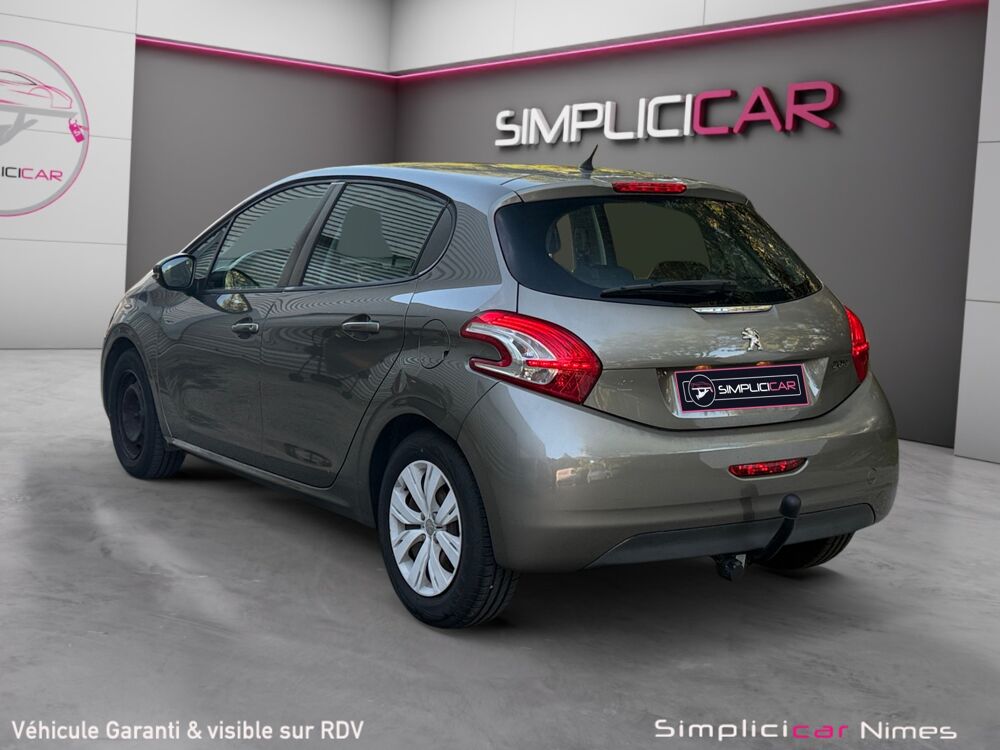 208 1.4 HDI 68 Active 2013 occasion 30900 Nimes