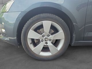 Octavia COMBI 2.0 TDI 150 DSG 2019 occasion 49070 Beaucouz&eacute;