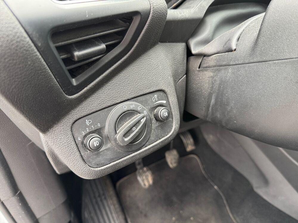 C-max Ford C-MAX II 1.0 EcoBoost 125ch Stop&Start Titanium 2015 occasion 45750 Saint-Pryv&eacute;-Saint-Mesmin
