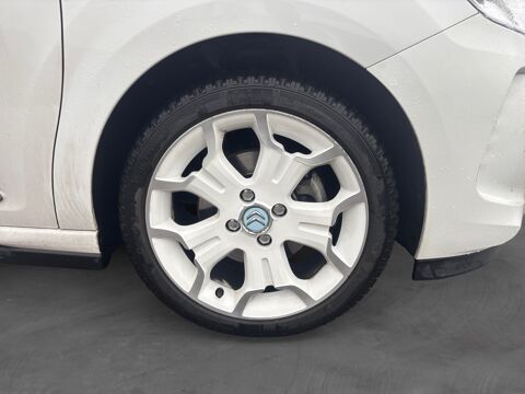 DS3 1.6 THP 150 MATIERE GRISE 2010 occasion 25410 Saint-Vit