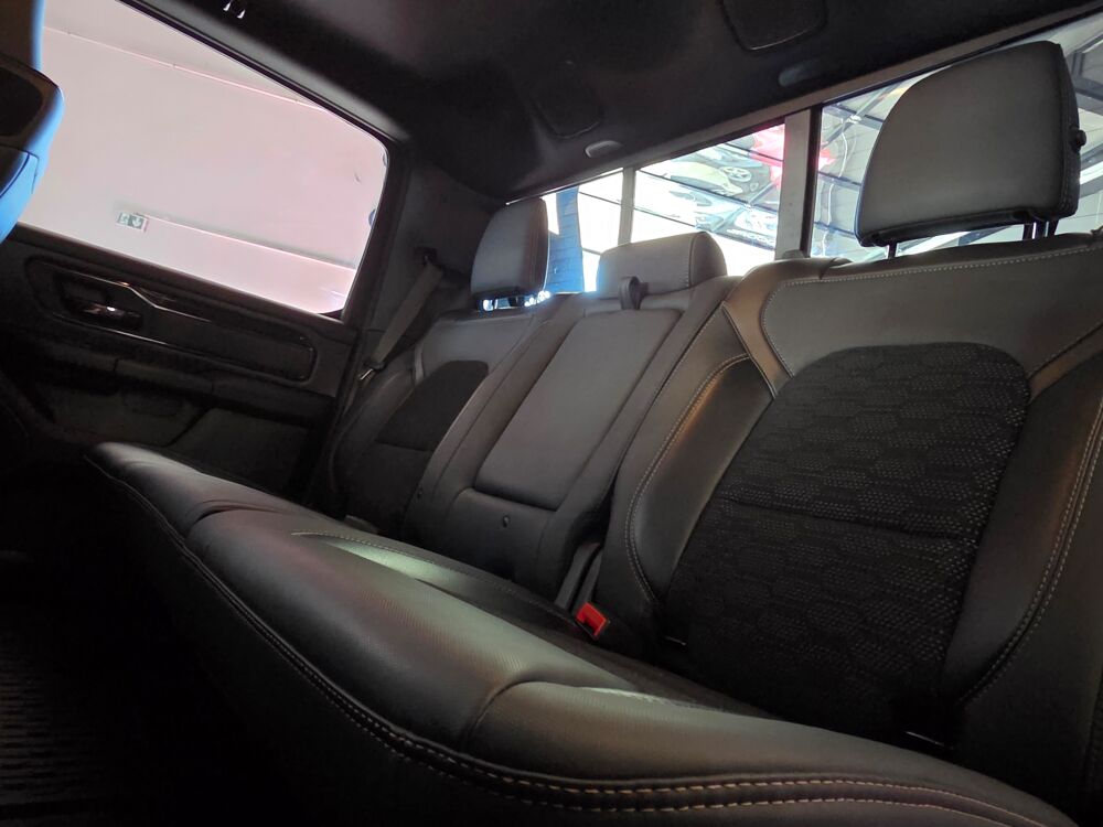 RAM 5.7 V8 4X4 PICK UP AUTO BIG HORN 2021 occasion 73290 La Motte-Servolex