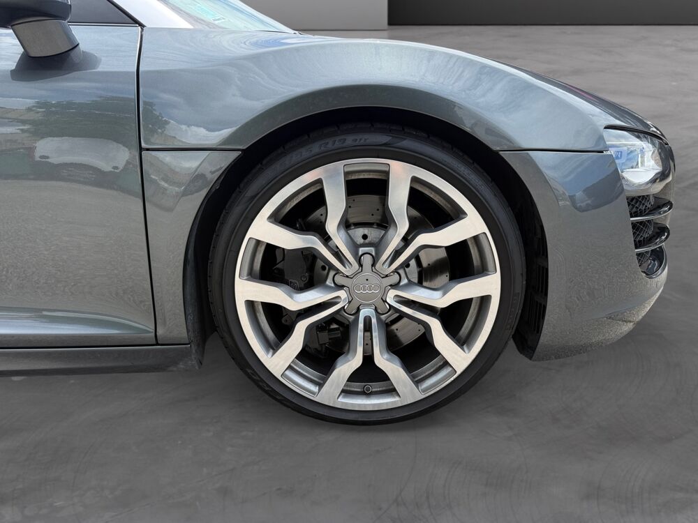 R8 SPYDER V10 5.2 FSI 525 QUATTRO R TRONIC 2011 occasion 83210 La Farl&egrave;de