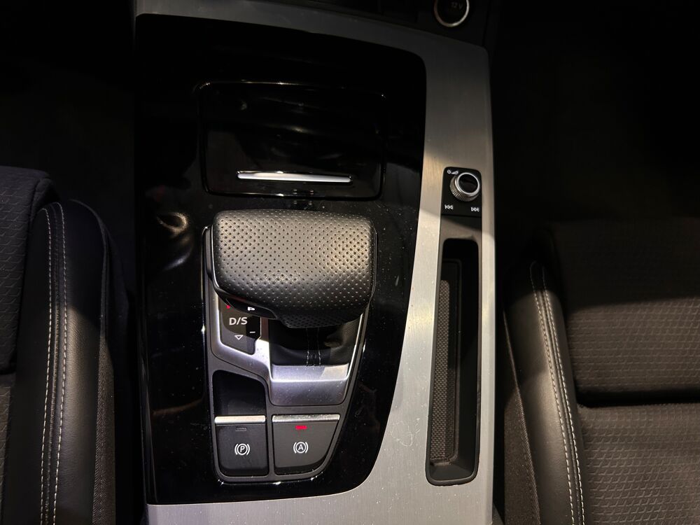 Q5 SB 55 TFSI-E 367 QUATTRO S LINE BLACK EDITION S TRONIC P2 2023 occasion 73290 La Motte-Servolex