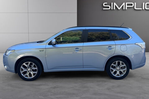 Outlander PHEV TWIN MOTOR INVITE 4WD 2014 occasion 13600 La Ciotat