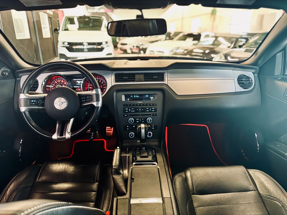 Mustang FORD MUSTANG V6 2013 occasion 73290 La Motte-Servolex