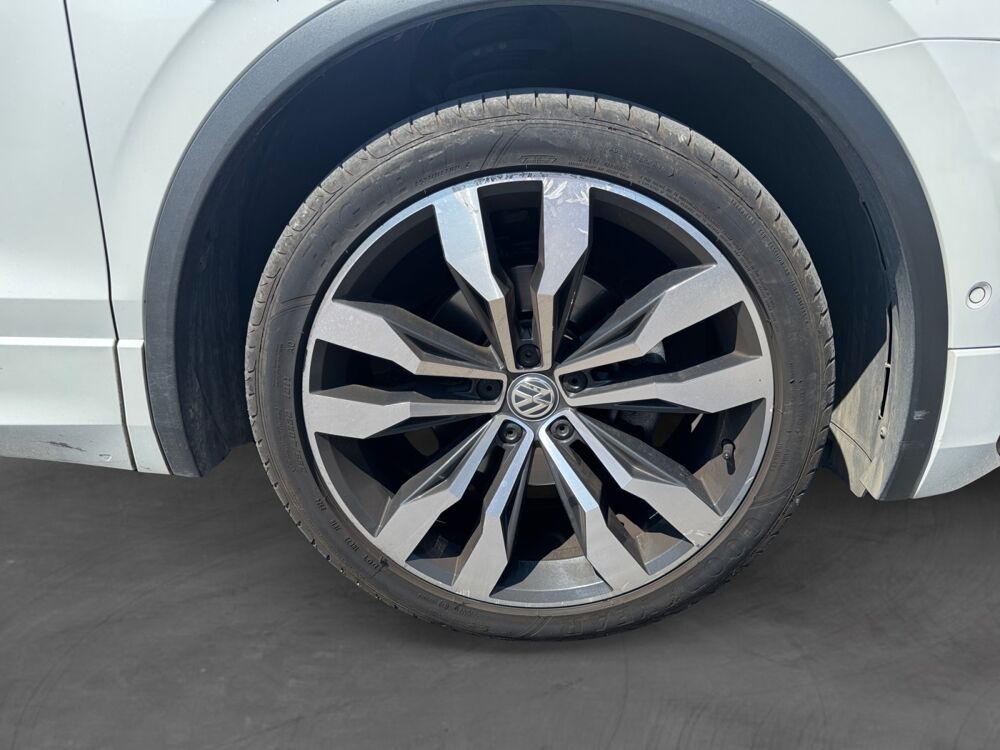 Tiguan 2.0 TDI 150 4X2 Carat Exclusive R line DSG 2017 occasion 13600 La Ciotat