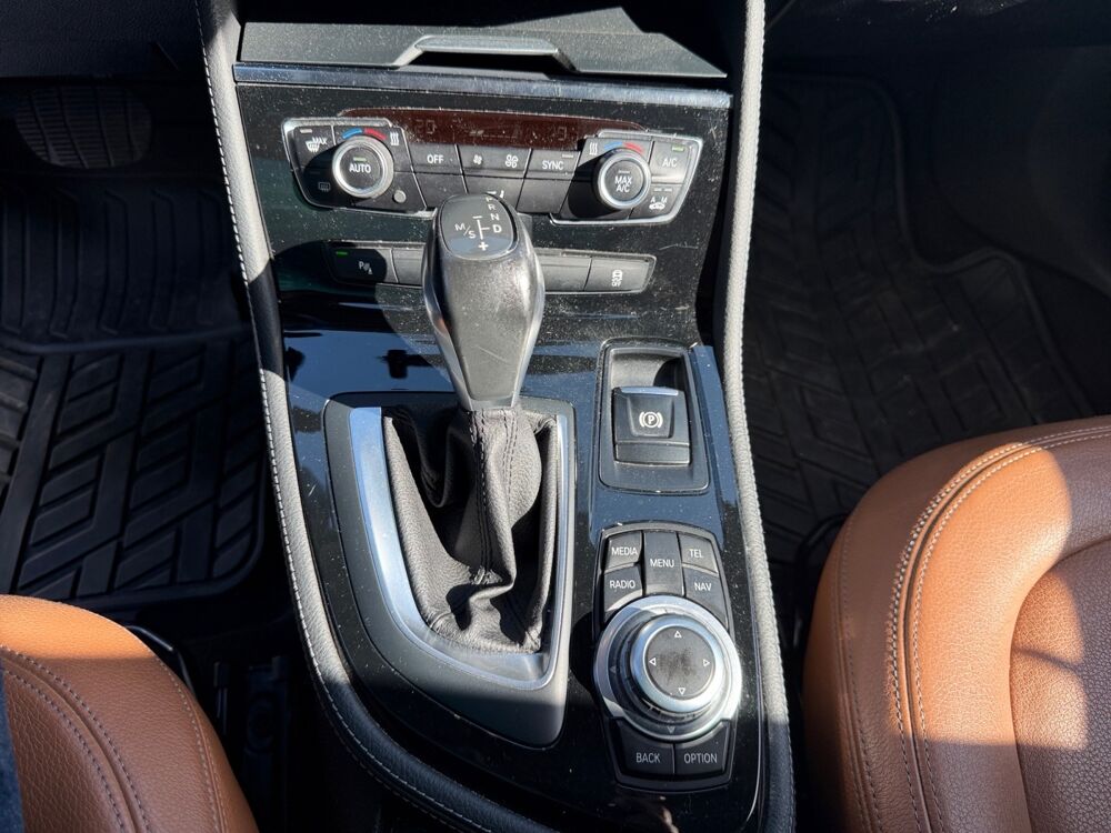 Serie 2 (F45) ACTIVE TOURER 218D LUXURY BVA8 2015 occasion 27200 Vernon