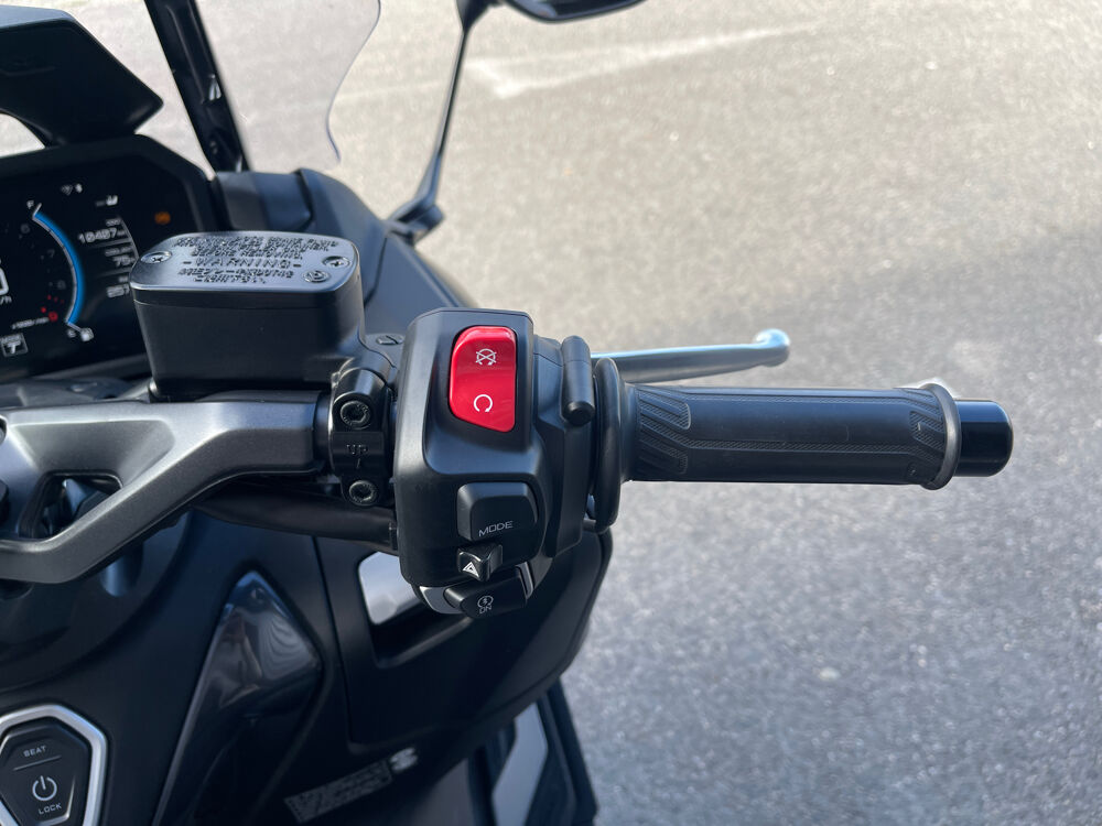 YAMAHA 2023 occasion 69730 Genay