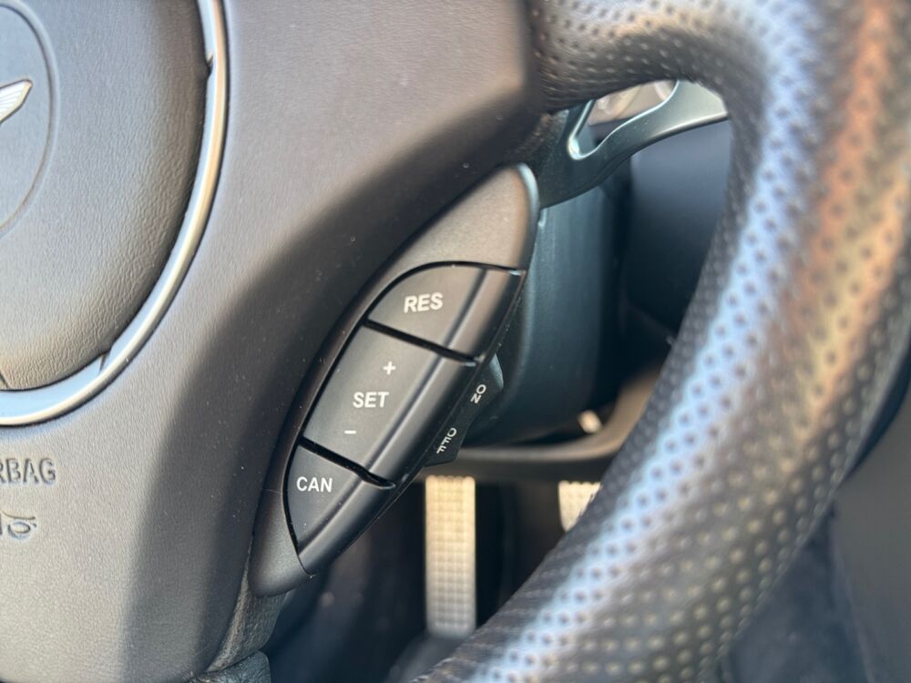 V8 ASTON MARTIN VANTAGE 4.7 SPORTSHIFT 2008 occasion 45750 Saint-Pryv&eacute;-Saint-Mesmin