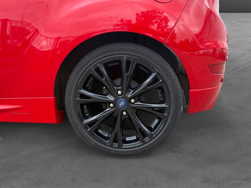 Fiesta RED EDITION 2015 occasion 30900 Nimes