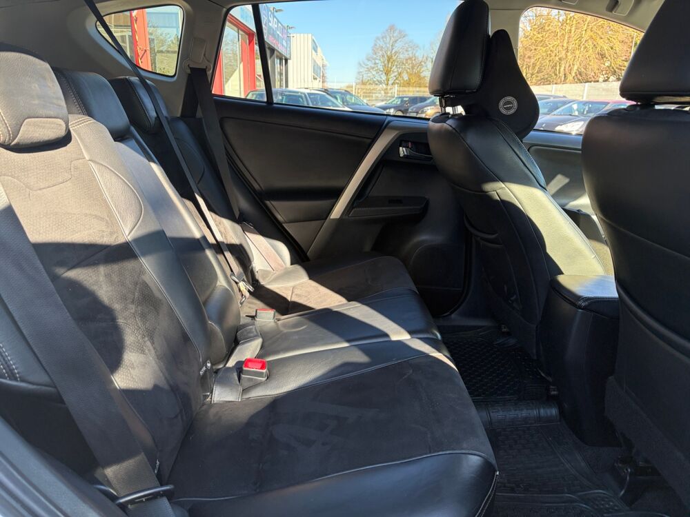 RAV 4 124ch 2WD SPORT EDITION 2015 occasion 62223 Saint-Laurent-Blangy