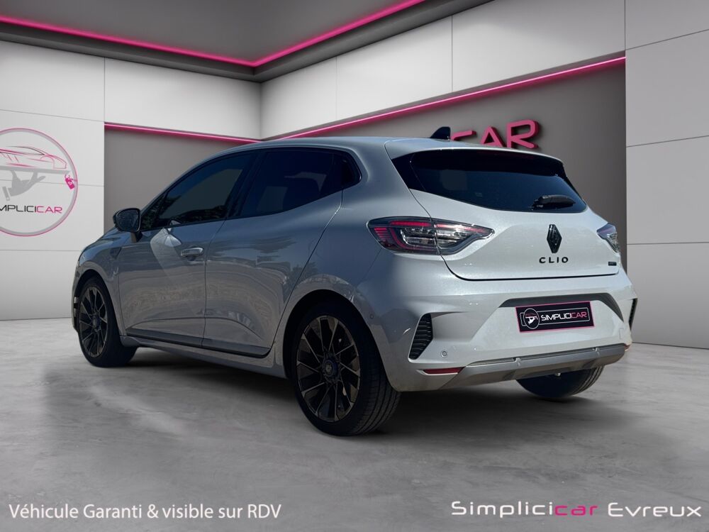 Clio 1.6 E-TECH 145 ESPRIT ALPINE 2025 occasion 27000 &Eacute;vreux