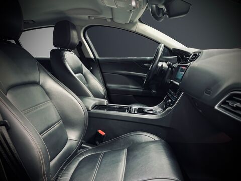 XE 2.0 TD 180 PRESTIGE 2018 occasion 69530 Brignais