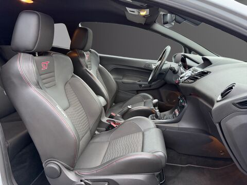 Fiesta ST200 2016 occasion 83210 La Farl&egrave;de