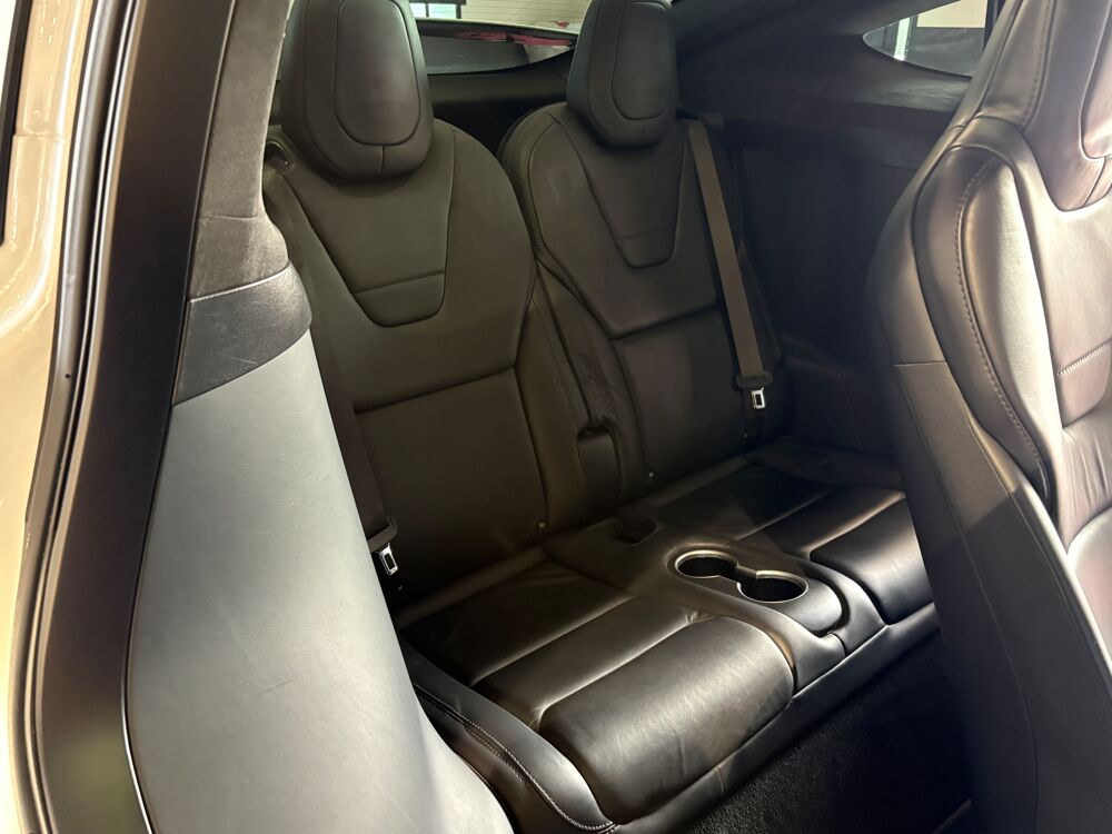Model X Base 2017 occasion 73290 La Motte-Servolex