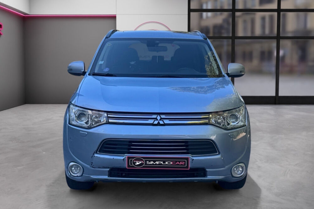 Outlander PHEV TWIN MOTOR INVITE 4WD 2014 occasion 13600 La Ciotat