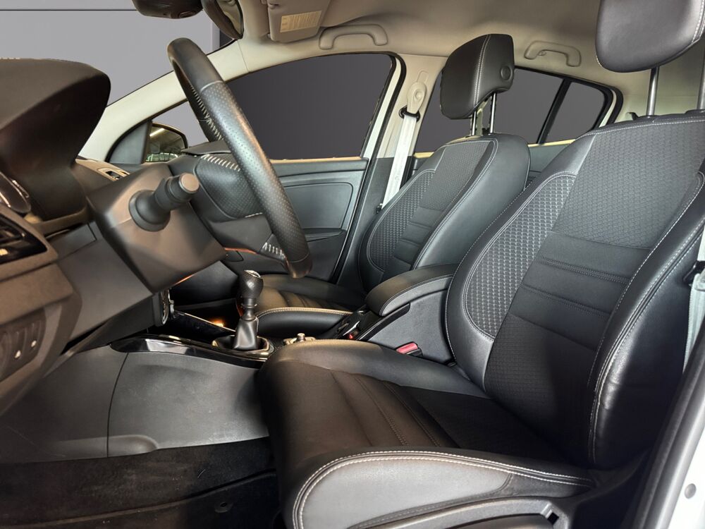 M&eacute;gane III 1.5 DCI 130 BOSE 2014 occasion 64121 Serres-Castet